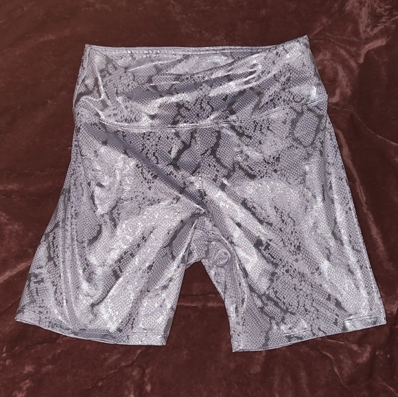 Kyodan Wild Glitter High Waist Biker Short Size Small - Picture 3 of 6